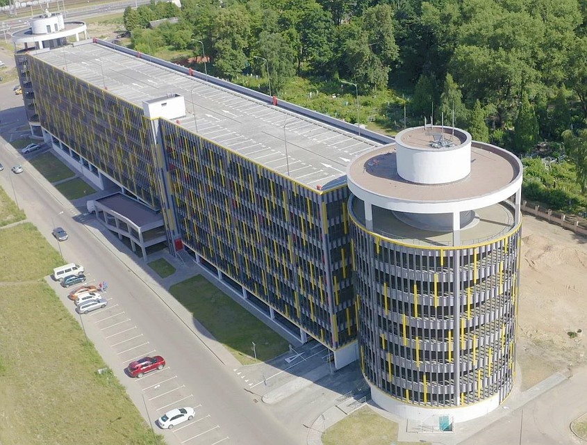 Многочисленные гостевые парковки, многоуровневый паркинг в шаговой доступности - важный факт для современных минчан.