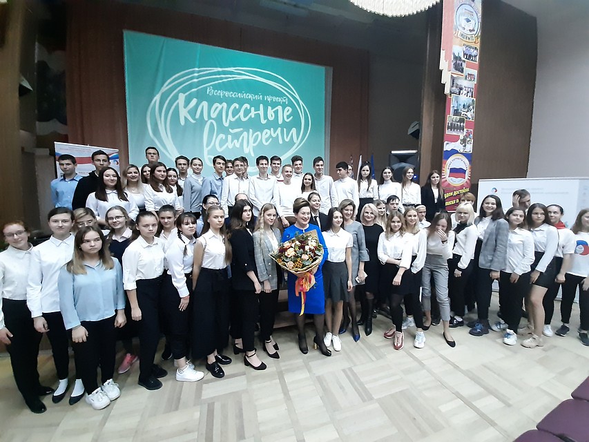 Министр здравоохранения Татьяна Быковская откровенно поговорила с ростовскими школьниками Фото: Ольга ГОПАЛО
