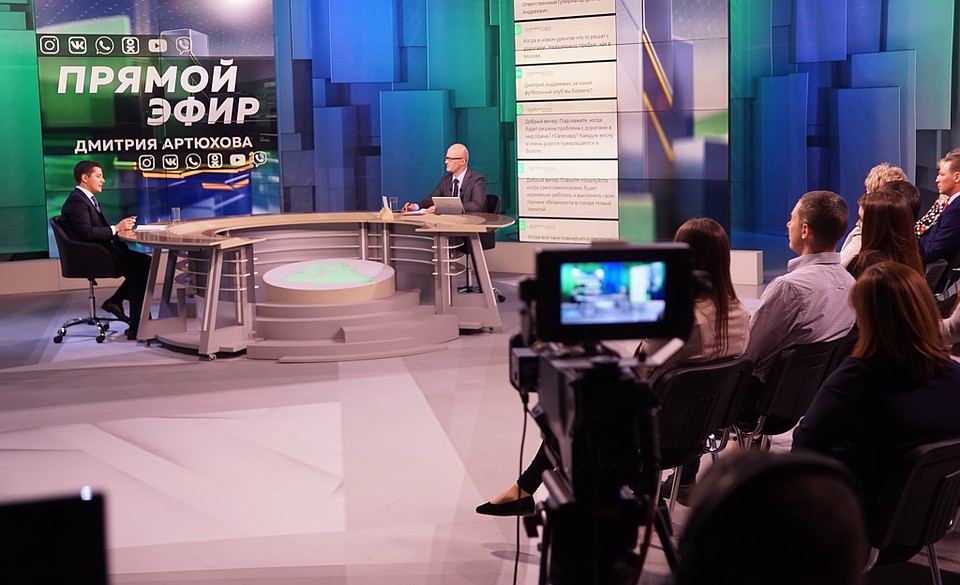 На прямую линию главы региона поступило около 4 тысяч вопросов. Фото предоставлено пресс-службой правительства ЯНАО.