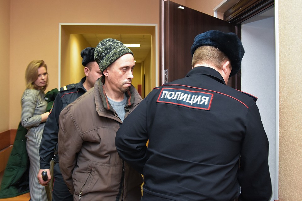 На вопрос об изнасиловании мужчина ответил отрицательно. Фото: Алена МАРТЫНОВА