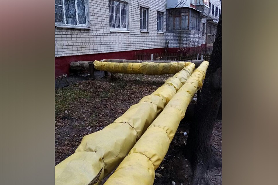 После жалоб нижегородцев в соцсетях на улице Мончегорской утеплили теплотрассу Фото: СОЦСЕТИ