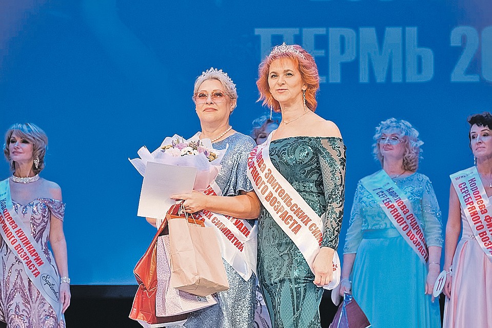 Ирина Воздвиженская завоевала корону вице-королевы на конкурсе красоты «Королева серебряного возраста» для дам за 50. Фото: личный архив