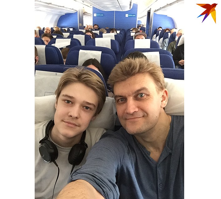Так начиналось наше путешествие в Канаду (на фото я с папой). Перелет занял около 14 часов, но из-за разницы в часовых поясах получилось, что мы вылетели в 9 утра, а в 13.00 того же дня уже были в Калгари. Фото: Алексей ПЕРКОВСКИЙ