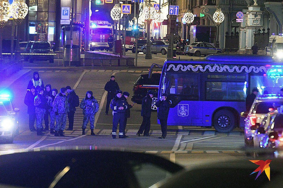 19 декабря самый центр Москвы, район Лубянской площади превратился в настоящую зону боевых действий Фото: Михаил ФРОЛОВ