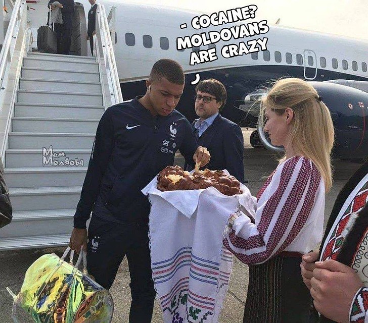 Прилет сборной Франции в Молдову.