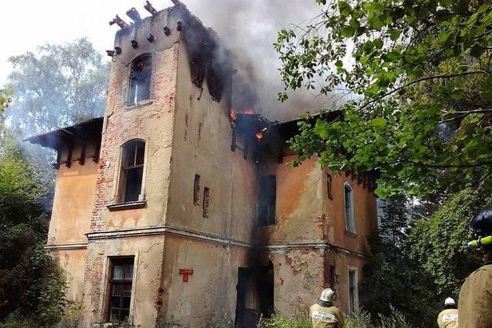 В августе 2017 года виллу подожгли. Фото: предоставлено очевидцем