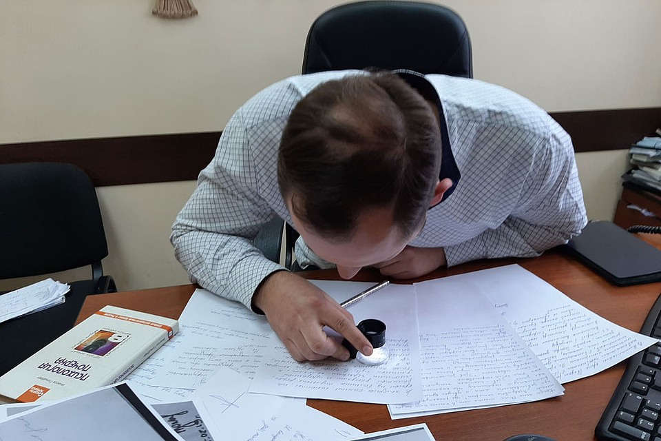 На этой неделе во всем мире отмечался День рукописного письма. Фото: Ольга ВЕДЕРНИКОВА