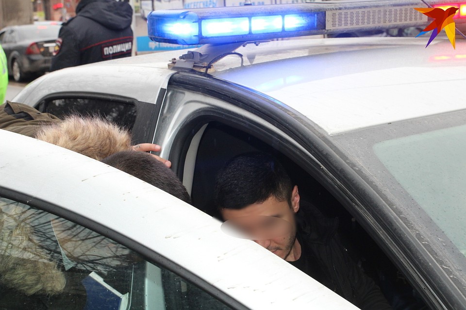 Водитель КИА, молодой с виду человек, внешне держался спокойно Фото: Ирина ТАРАСОВА