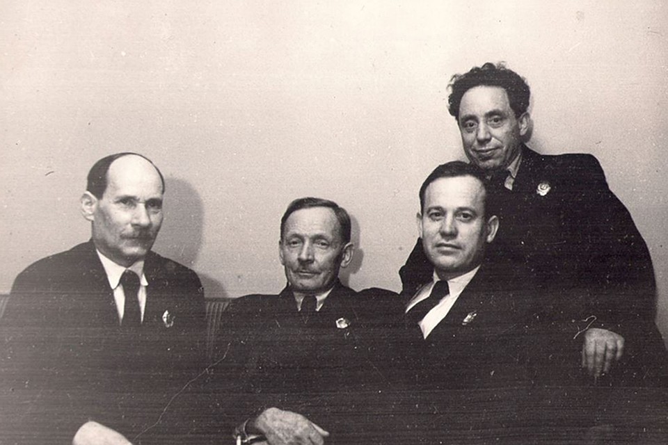 Якуб Колас, Янка Купала, Петрусь Бровка и Змитрок Бядуля незадолго до начала Великой Отечественной войны. Фото: Личный архив
