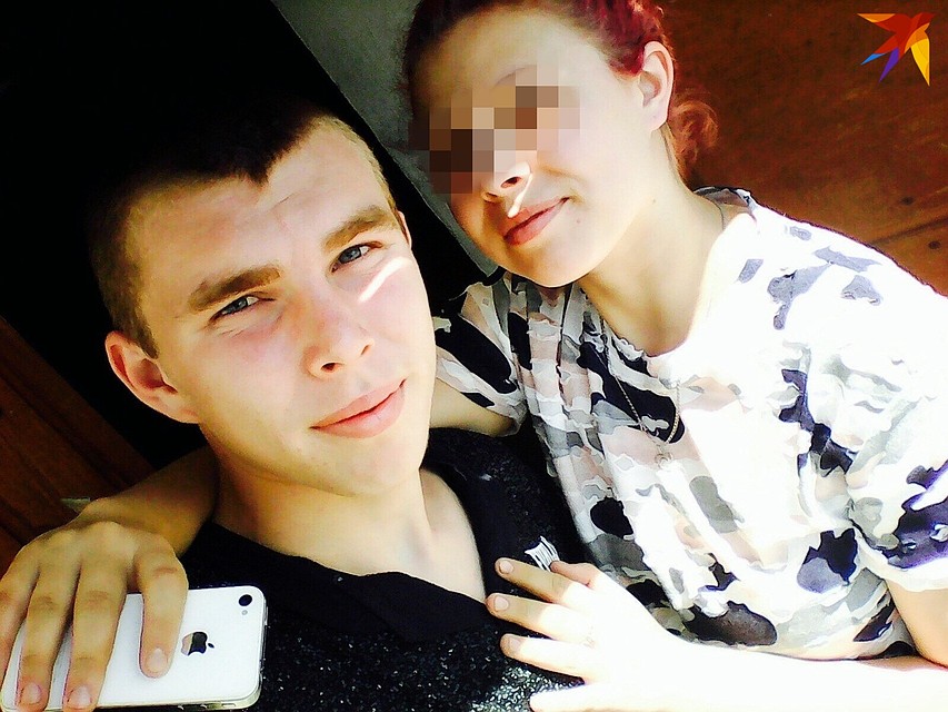 Андрей со своей сестрой. Фото: представлено родственниками погибшего
