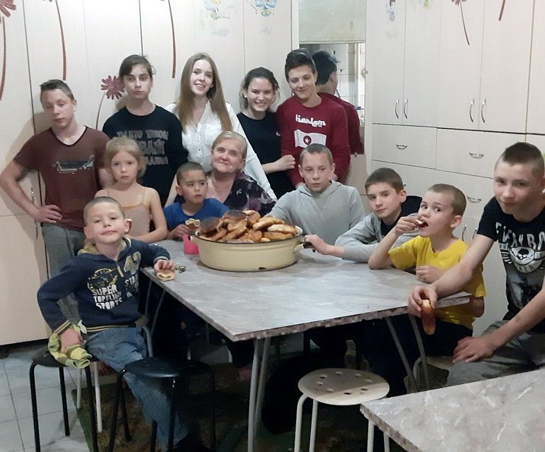 А младшие удивят угощениями. Фото: Личный архив героя публикации