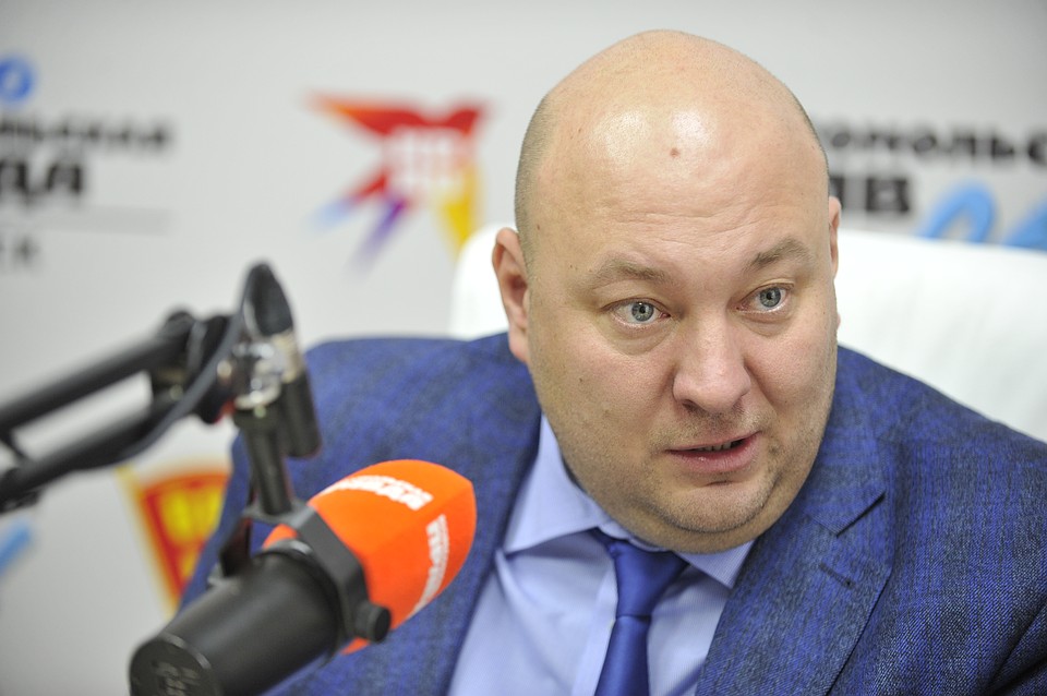 Денис Митрофанов, заместитель Мэра города по связям с общественностью и средствам массовой информации Фото: Сергей ПЯТКОВ