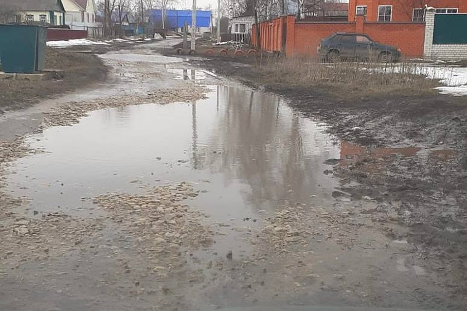 Жители Липецкой области пожаловались на дорогу, которую годы не могут заасфальтировать