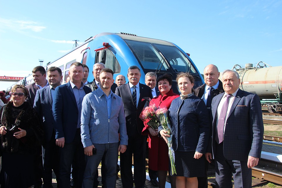 Начало движения пригородного поезда - это особое событие для всего Крыма. Фото: Сергей Бороздин/FB