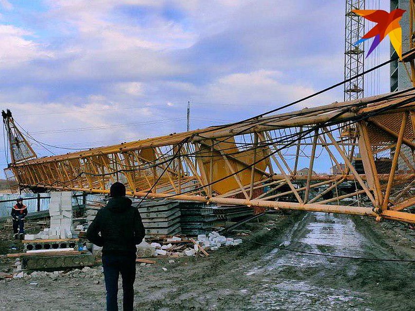 В тот момент на стройке никого не было. Фото Саратовской областной службы спасения