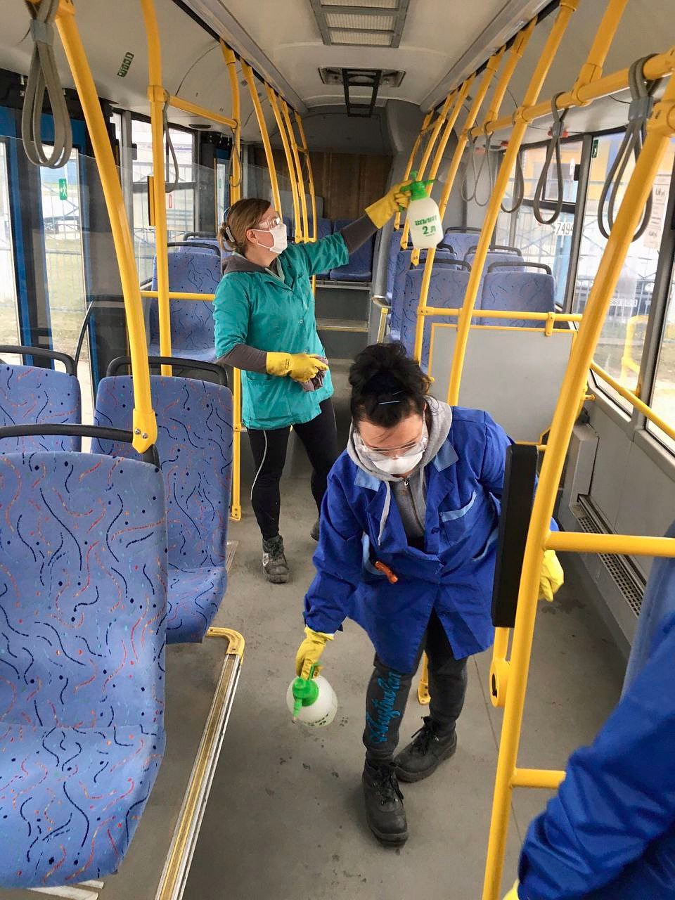 В Гомеле ежедневно обрабатывают автобусы от коронавируса. Фото: t.me/gomeloblavto