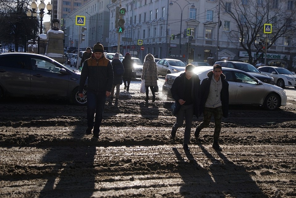 На улицах города накопилось 80 000 тонн пыли, что составляет 53 килограмма на душу населения Фото: Алексей БУЛАТОВ