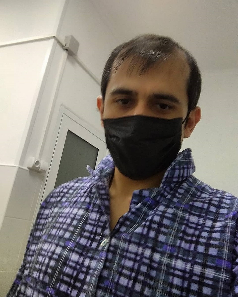 Теперь Тимур Гусаев живёт в изолированном боксе и ждёт окончательного вердикта из новосибирской лаборатории Фото: Личная страничка героя публикации в соцсети