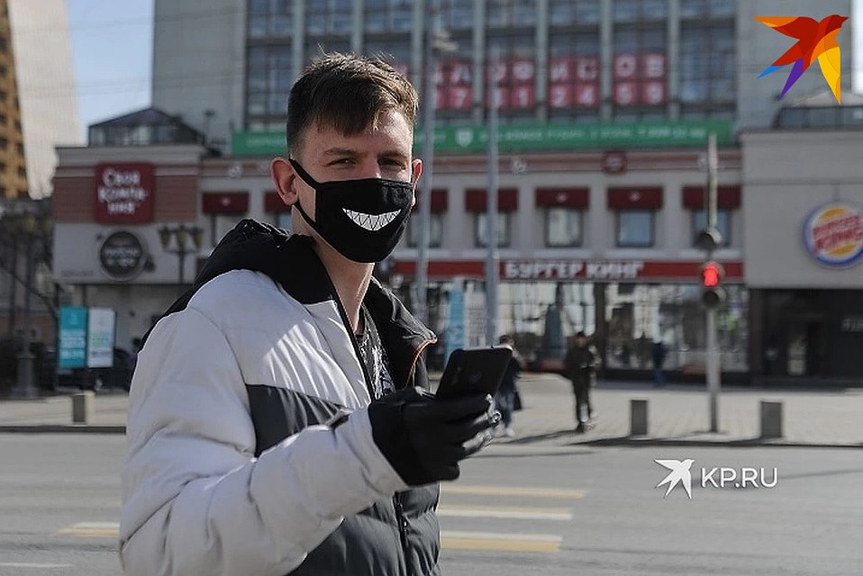 Защитные средства никто не отменял Фото: Алексей БУЛАТОВ
