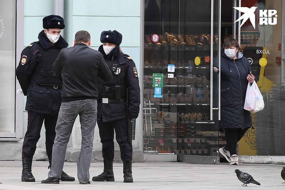 Нарушителей режима самоизоляции могут ждать серьезные денежные штрафы. Фото: Михаил ФРОЛОВ