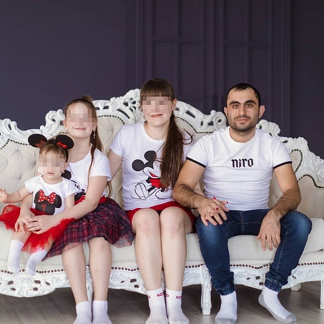 Ваграм вместе с семьей. Фото: личный архив.