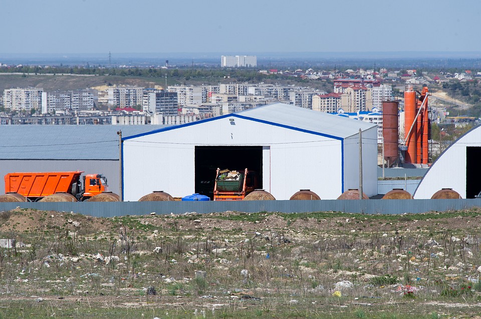 Завод нарушает многие санитарные нормы Фото: Михаил ПАТЛИС