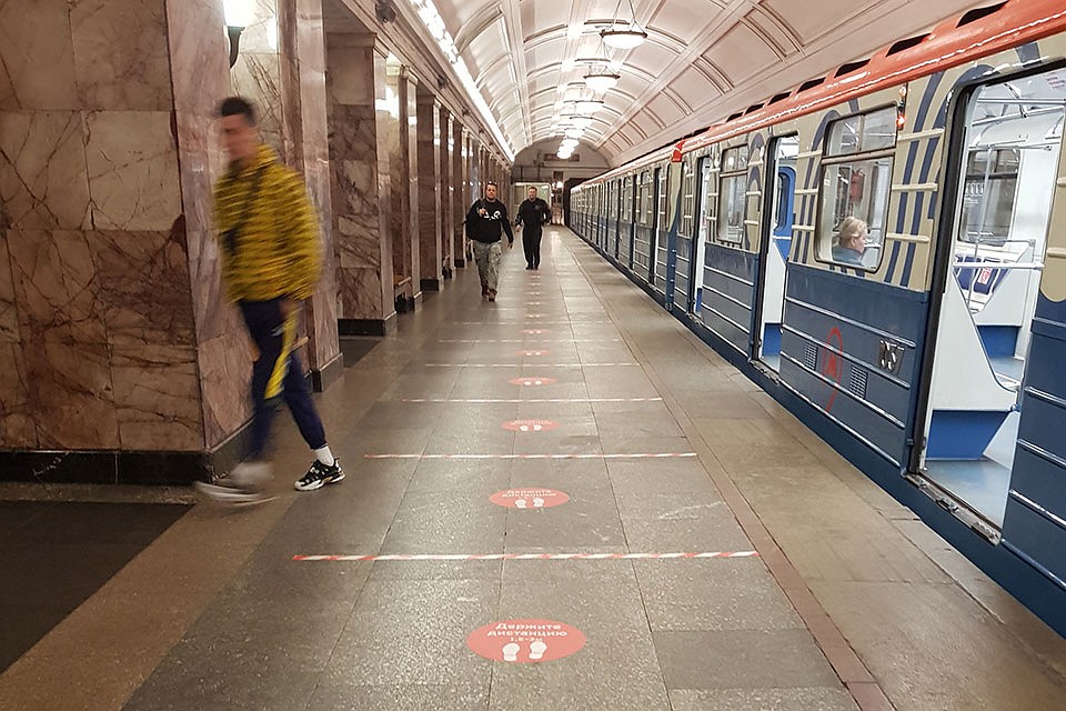 В московском метро пусто Фото: Алиса ТИТКО