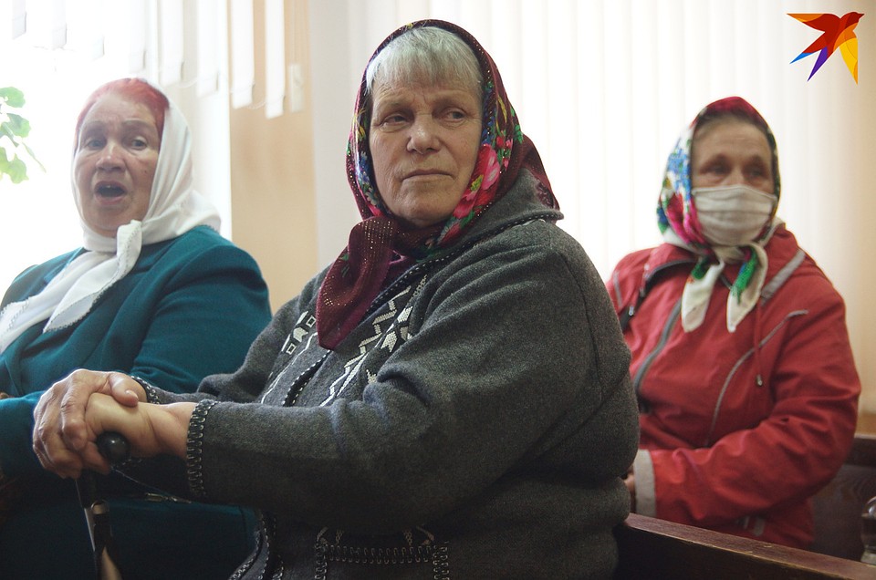 Группа поддержки Анны Дробышевой - ее односельчане Фото: Павел МИЦКЕВИЧ