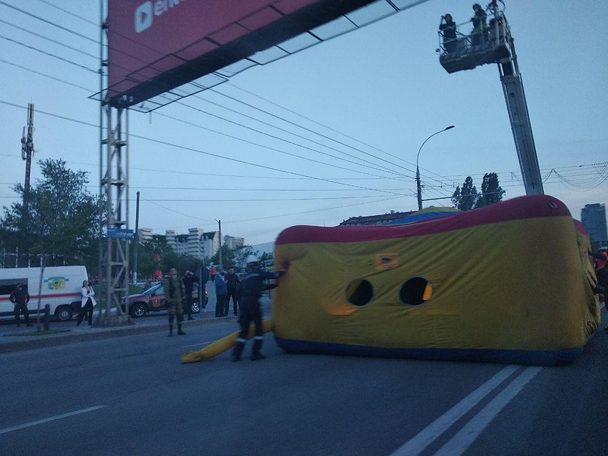 Надут "куб жизни". Фото: Сергей СЕДЛЕЦКИЙ