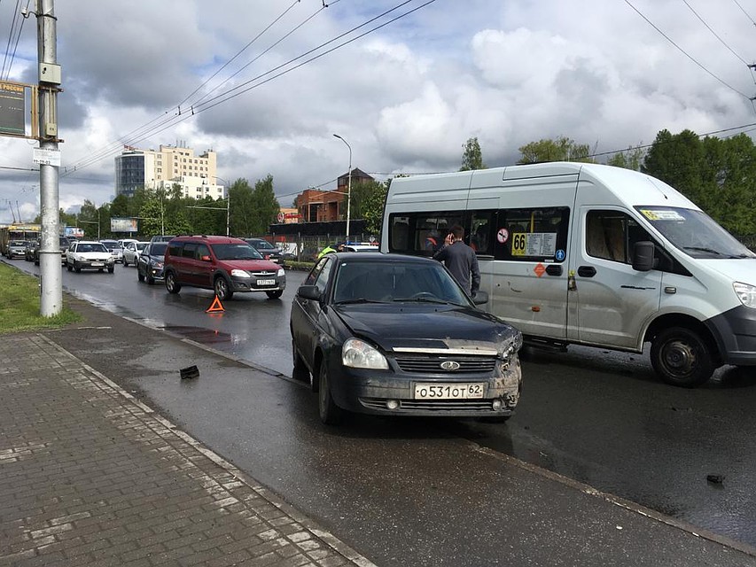 На Московском шоссе в Рязани произошло массовое ДТП.