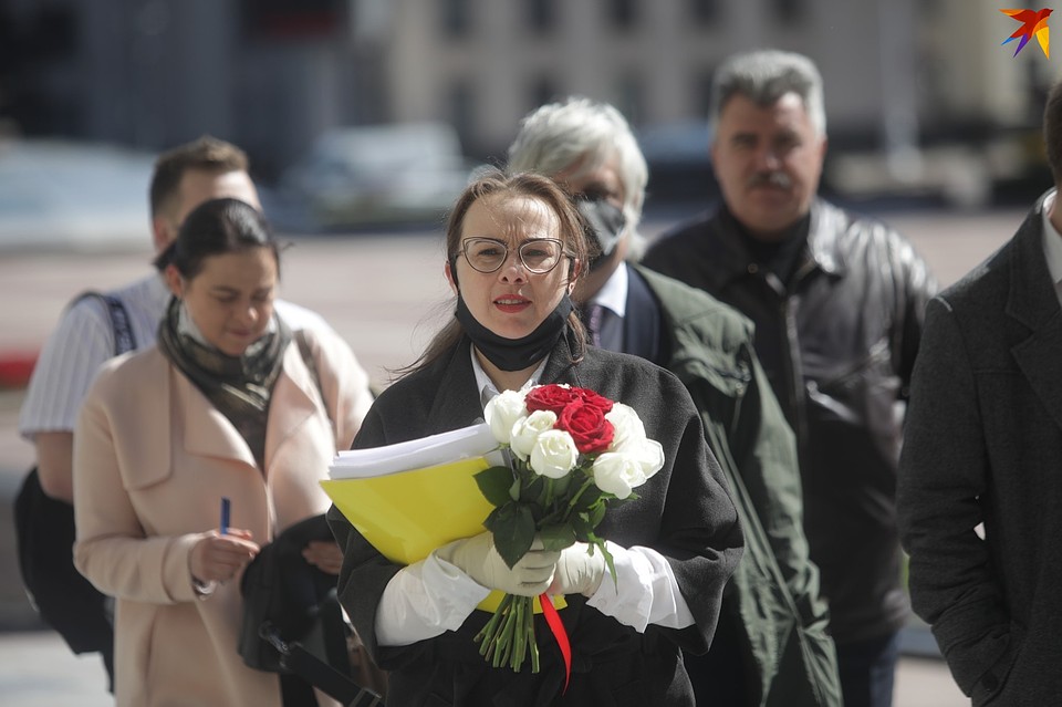 Так Анна Канопацкая подавала документы для регистрации ее инициативной группы. Фото: Павел МАРТИНЧИК