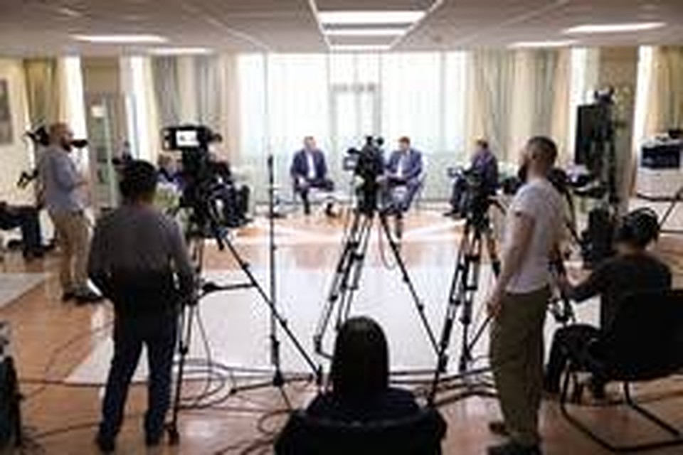 Эфир можно было увидеть в социальных сетях губернатора и на телеканале ОТВ-Сахалин. Фото: пресс-служба губернатора Сахалинской области