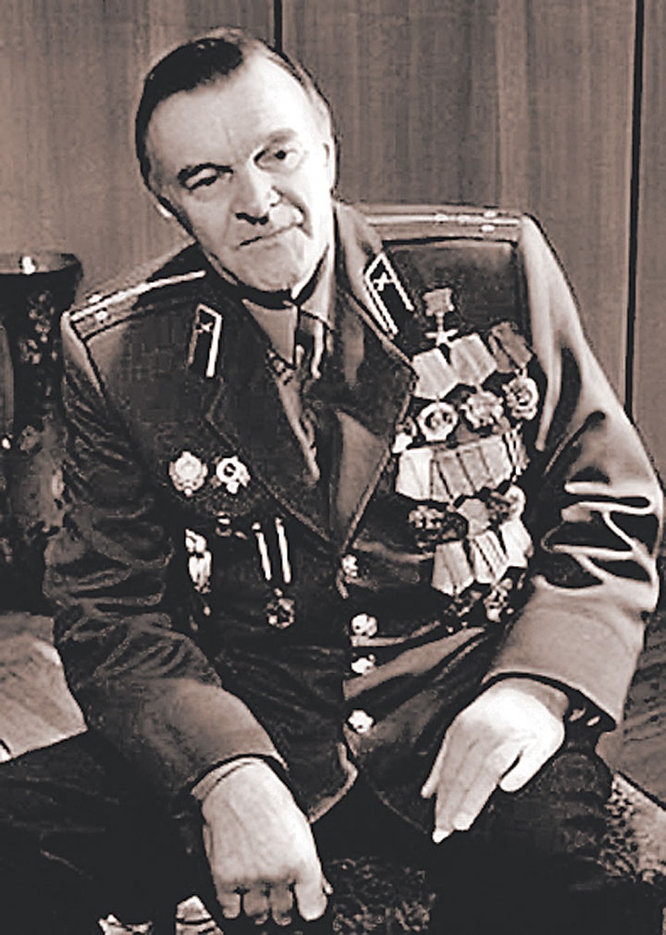Юрий БОНДАРЕВ.