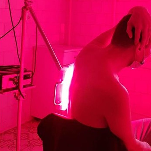 Благодаря специальному излучению удается побороть вирус. Фото: Федеральный исследовательский центр фундаментальной и трансляционной медицины.