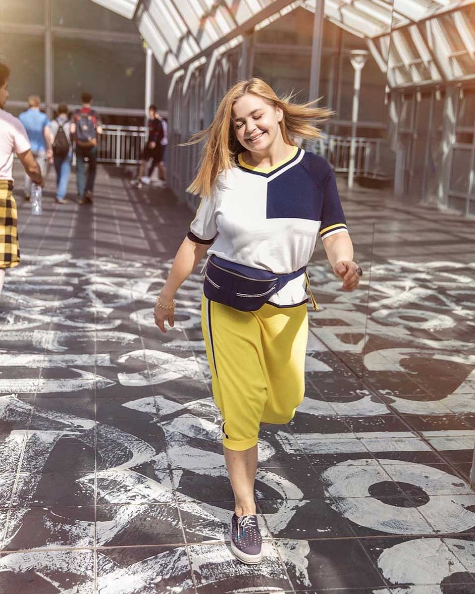 Ирина Пегова выбрала спортивные шорты «али-баба». Это идеальный фасон для дам с пышными формами. Фото: Instagram.com