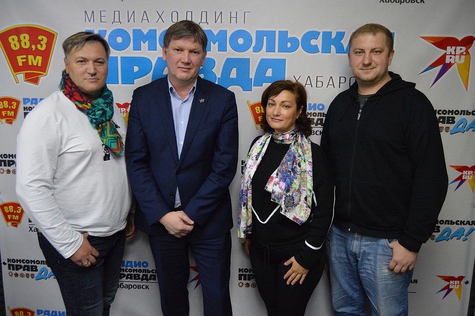 Алексей Кандалинцев, генеральный директор ФК «СКА Хабаровск» и Степан Чернов пресс секретарь клуба Фото: Сергей ПЯТКОВ