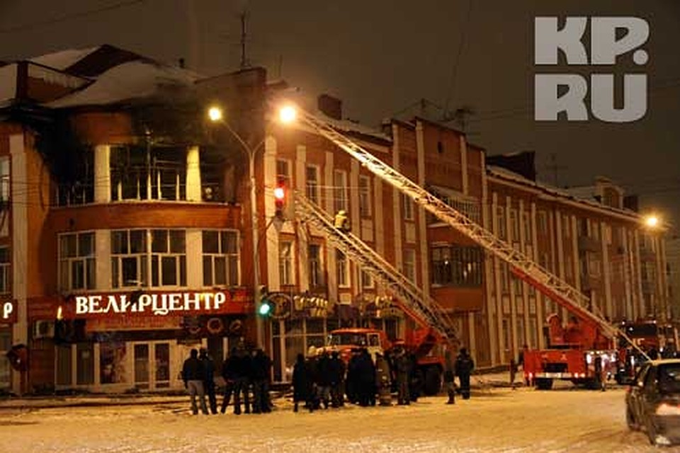Сгорела квартира на третьем этаже Фото: Валерий ШАХОВ