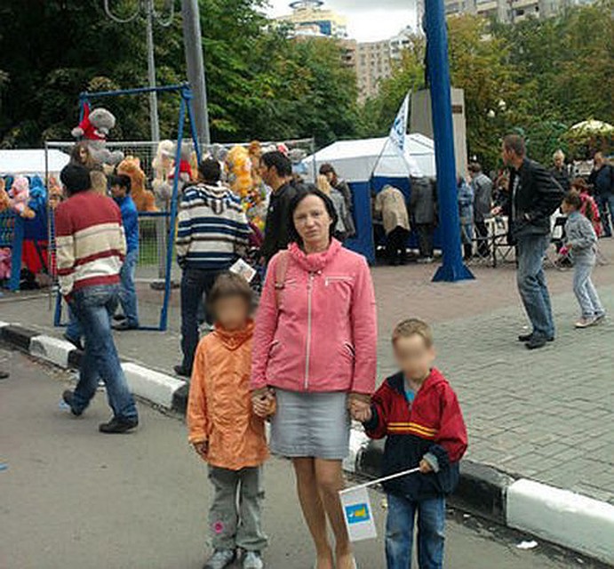 Лариса с детьми