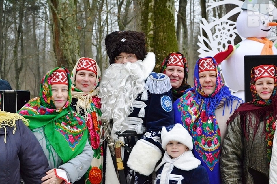 Всемирный казачий Дед Мороз пообещал, что всем девушкам найдет парней.