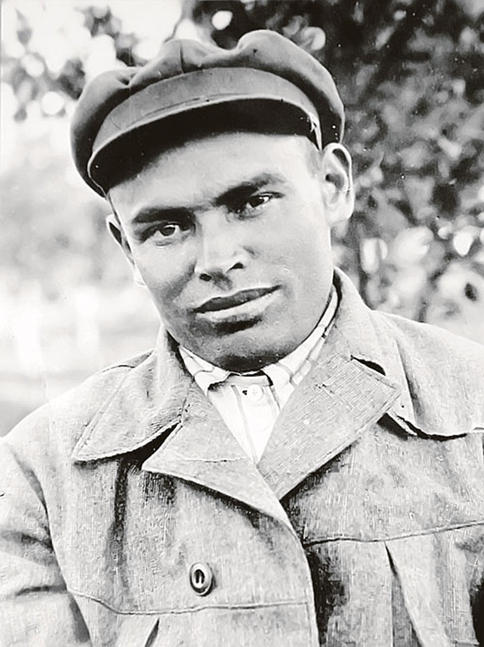 Алексей пошел воевать добровольцем. Фото 1932 года.