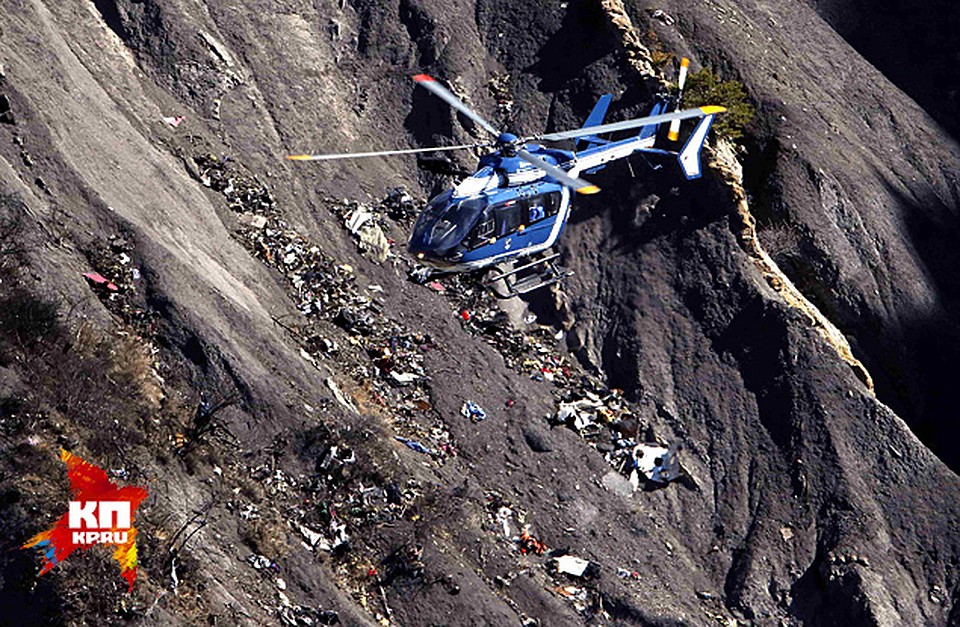 24 марта, пассажирский самолет Airbus А-320 компании Germanwings разбился во французских Альпах, в труднодоступном горном районе Фото: REUTERS