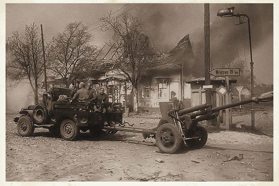 Знаменитая пушка ЗиС-3 Фото: http://waralbum.ru/