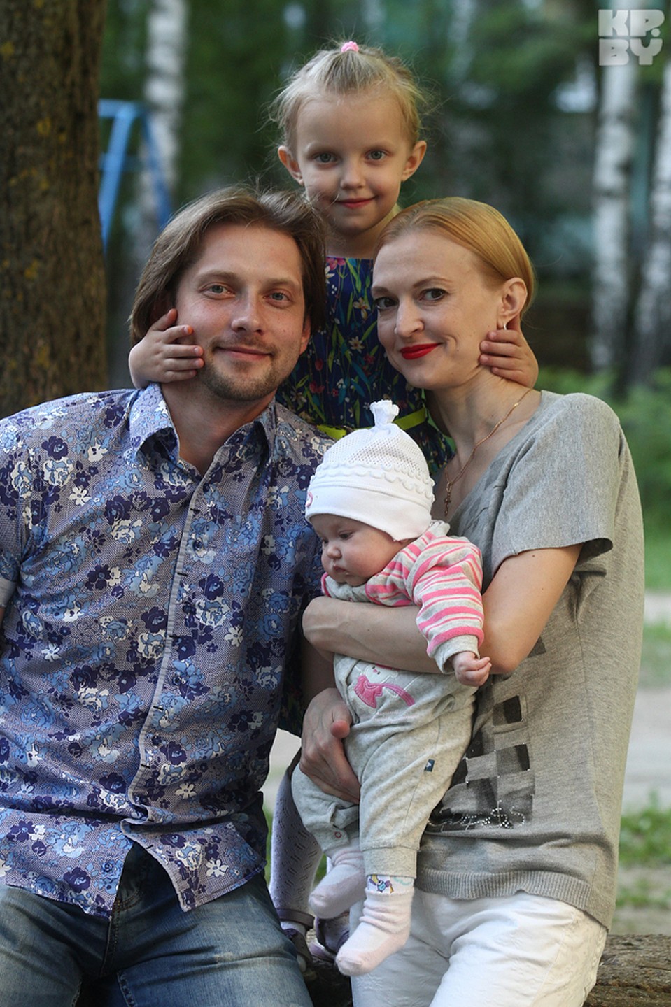 Солистка белорусского балета Ирина Еромкина с семьей. Фото: Виктор ГИЛИЦКИЙ