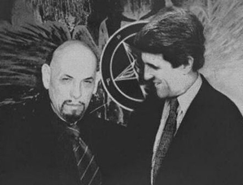 Антон Шандор ЛаВей, основатель Церкви Сатаны и Джон Форбс Керри