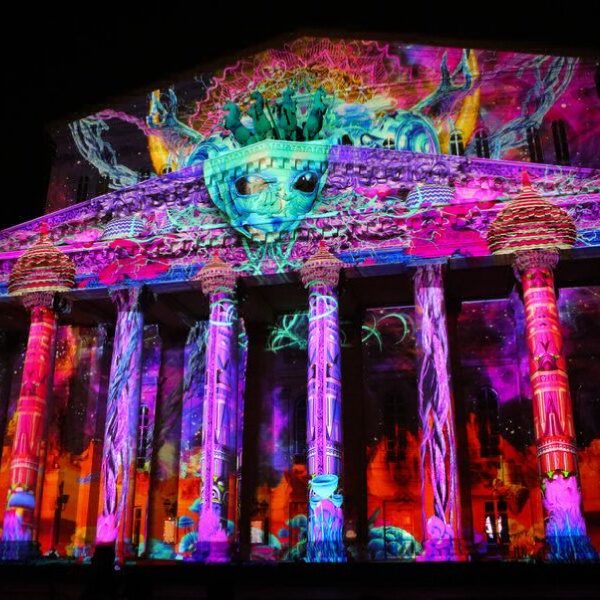 Фестиваль Круг света на Театральной площади