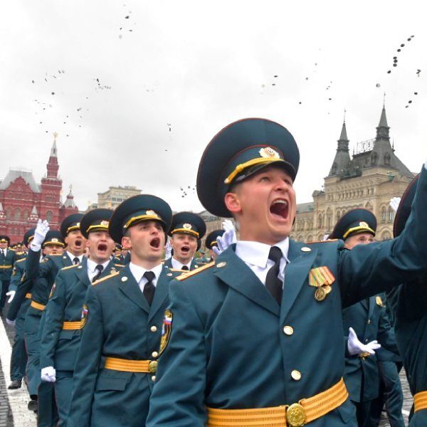 Выпускной МЧС на Красной площади