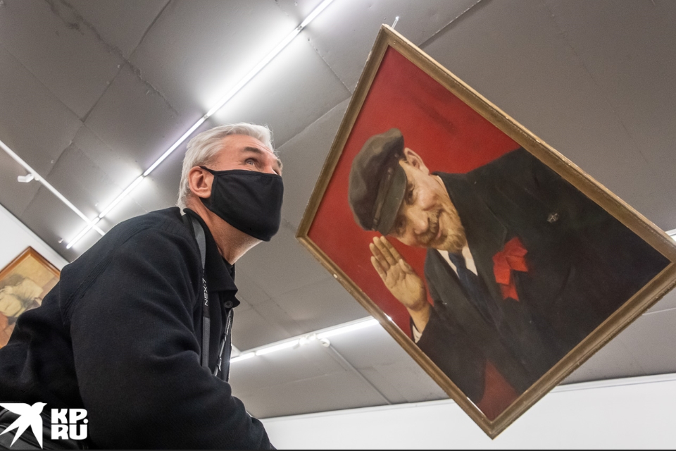 Ленин-чебурашка: к 150-летию вождя открыли выставку в Москве