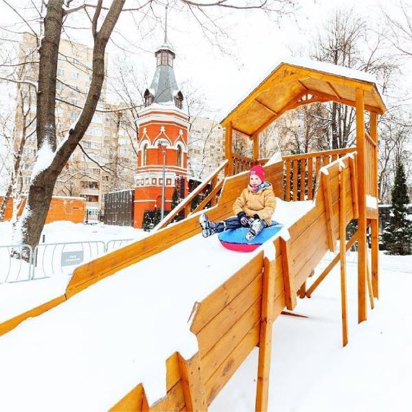 Горка в Таганском парке