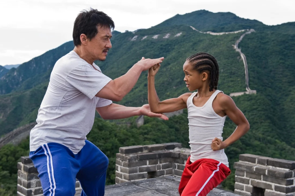 Фильм «Каратэ-пацан: Легенды» (2025): Джеки Чан воспитывает новую звезду единоборств