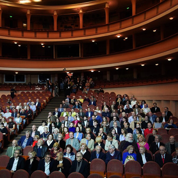 Спектакль «Сказка для взрослых» в театре Моссовета
